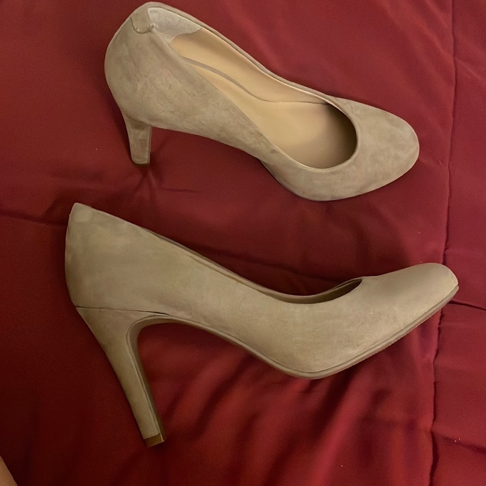 Kelly & Katie Suede Heels